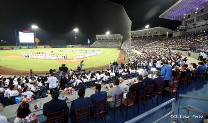Histórica inauguración de moderno Estadio Nacional de Béisbol "Dennis Martínez"