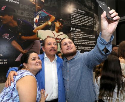 Histórica inauguración de moderno Estadio Nacional de Béisbol "Dennis Martínez"