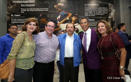 Histórica inauguración de moderno Estadio Nacional de Béisbol "Dennis Martínez"