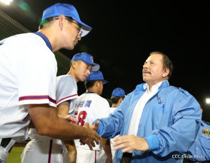 Histórica inauguración de moderno Estadio Nacional de Béisbol "Dennis Martínez"