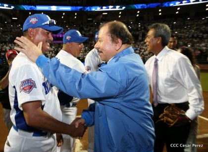 Histórica inauguración de moderno Estadio Nacional de Béisbol "Dennis Martínez"