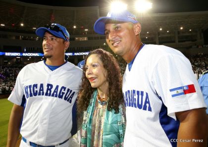 Histórica inauguración de moderno Estadio Nacional de Béisbol "Dennis Martínez"