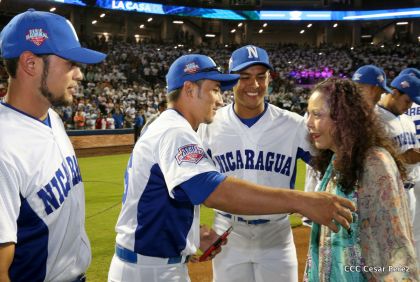 Histórica inauguración de moderno Estadio Nacional de Béisbol "Dennis Martínez"