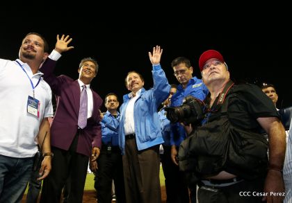 Histórica inauguración de moderno Estadio Nacional de Béisbol "Dennis Martínez"