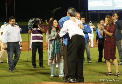 Histórica inauguración de moderno Estadio Nacional de Béisbol "Dennis Martínez"