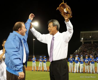 Histórica inauguración de moderno Estadio Nacional de Béisbol "Dennis Martínez"