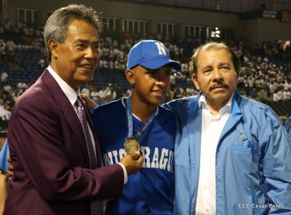 Histórica inauguración de moderno Estadio Nacional de Béisbol "Dennis Martínez"