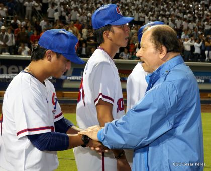 Histórica inauguración de moderno Estadio Nacional de Béisbol "Dennis Martínez"