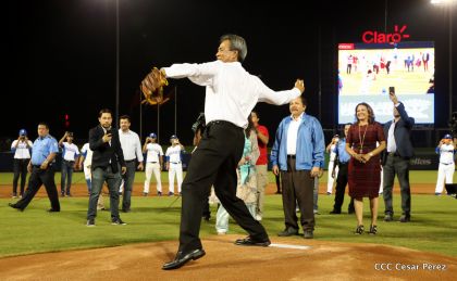 Histórica inauguración de moderno Estadio Nacional de Béisbol "Dennis Martínez"