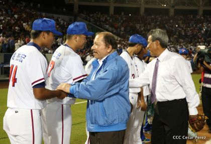 Histórica inauguración de moderno Estadio Nacional de Béisbol "Dennis Martínez"