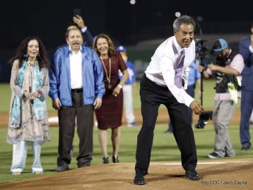 Histórica inauguración de moderno Estadio Nacional de Béisbol "Dennis Martínez"