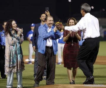 Histórica inauguración de moderno Estadio Nacional de Béisbol "Dennis Martínez"
