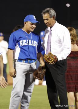 Histórica inauguración de moderno Estadio Nacional de Béisbol "Dennis Martínez"