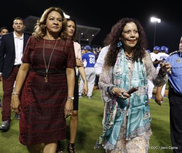 Histórica inauguración de moderno Estadio Nacional de Béisbol "Dennis Martínez"