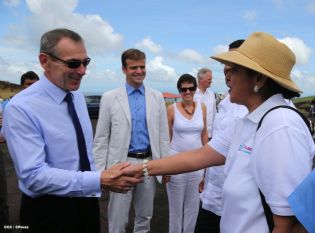 Comisario de Desarrollo UE en visita a Nicaragua