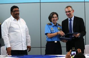 Comisario de Desarrollo UE en visita a Nicaragua