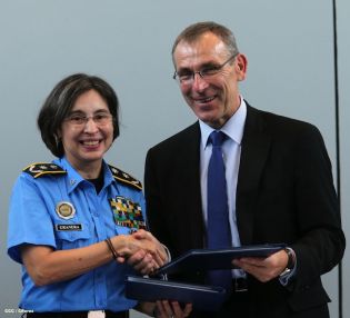 Comisario de Desarrollo UE en visita a Nicaragua