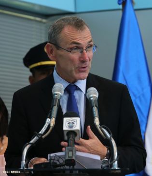 Comisario de Desarrollo UE en visita a Nicaragua