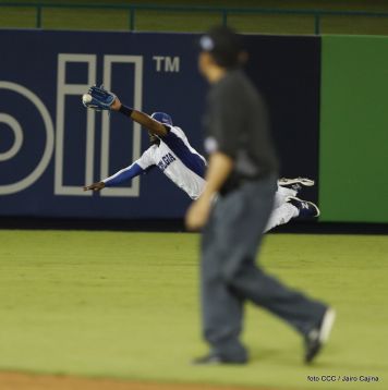 Tercer partido de la Serie Inaugural del Estadio Nacional Dennis Martínez
