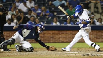 Tercer partido de la Serie Inaugural del Estadio Nacional Dennis Martínez