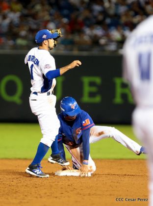 Tercer partido de la Serie Inaugural del Estadio Nacional Dennis Martínez