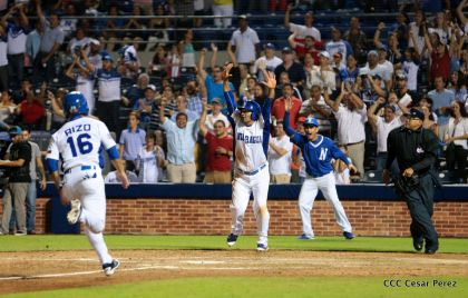 Tercer partido de la Serie Inaugural del Estadio Nacional Dennis Martínez