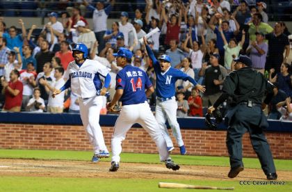 Tercer partido de la Serie Inaugural del Estadio Nacional Dennis Martínez