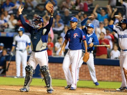 Tercer partido de la Serie Inaugural del Estadio Nacional Dennis Martínez