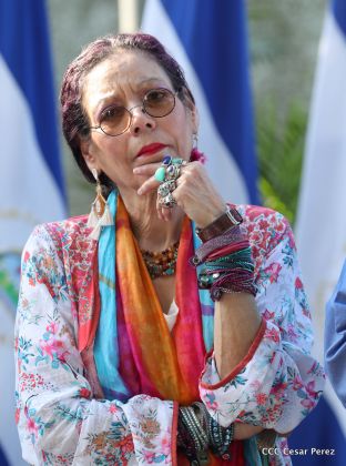 Comandante Daniel y Compañera Rosario ejercen su derecho al voto en Elecciones Municipales 2017