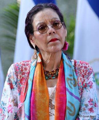 Comandante Daniel y Compañera Rosario ejercen su derecho al voto en Elecciones Municipales 2017