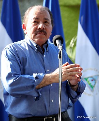 Comandante Daniel y Compañera Rosario ejercen su derecho al voto en Elecciones Municipales 2017