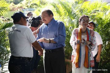 Comandante Daniel y Compañera Rosario ejercen su derecho al voto en Elecciones Municipales 2017