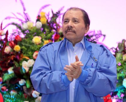 Daniel y Rosario conmemoran el 41 aniversario del paso a la inmortalidad del Comandante Carlos