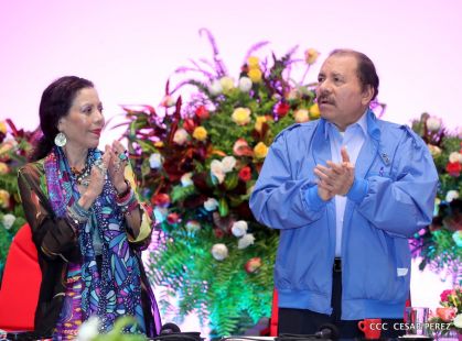 Daniel y Rosario conmemoran el 41 aniversario del paso a la inmortalidad del Comandante Carlos