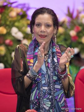 Daniel y Rosario conmemoran el 41 aniversario del paso a la inmortalidad del Comandante Carlos