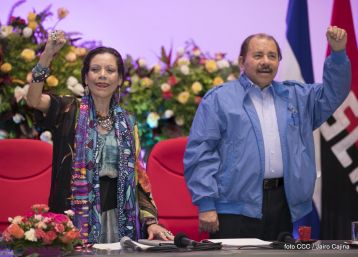 Daniel y Rosario conmemoran el 41 aniversario del paso a la inmortalidad del Comandante Carlos