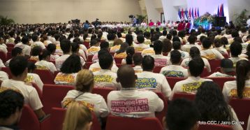 Daniel y Rosario conmemoran el 41 aniversario del paso a la inmortalidad del Comandante Carlos