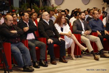 Daniel y Rosario conmemoran el 41 aniversario del paso a la inmortalidad del Comandante Carlos