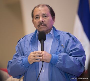 Daniel y Rosario conmemoran el 41 aniversario del paso a la inmortalidad del Comandante Carlos