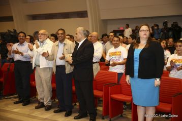 Daniel y Rosario conmemoran el 41 aniversario del paso a la inmortalidad del Comandante Carlos