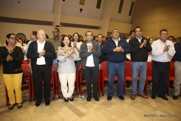 Daniel y Rosario conmemoran el 41 aniversario del paso a la inmortalidad del Comandante Carlos