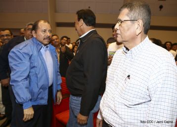 Daniel y Rosario conmemoran el 41 aniversario del paso a la inmortalidad del Comandante Carlos