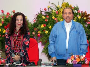 Daniel y Rosario rinden homenaje al Comandante Fidel Castro Ruz