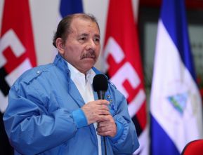 Daniel y Rosario rinden homenaje al Comandante Fidel Castro Ruz