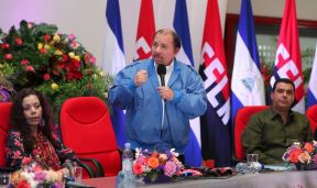 Daniel y Rosario rinden homenaje al Comandante Fidel Castro Ruz