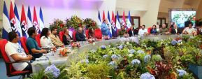 Daniel y Rosario rinden homenaje al Comandante Fidel Castro Ruz
