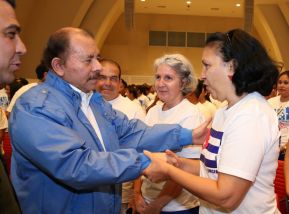 Daniel y Rosario rinden homenaje al Comandante Fidel Castro Ruz