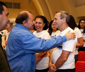 Daniel y Rosario rinden homenaje al Comandante Fidel Castro Ruz