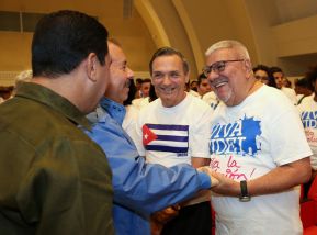 Daniel y Rosario rinden homenaje al Comandante Fidel Castro Ruz