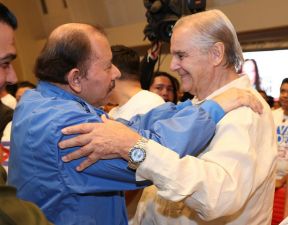 Daniel y Rosario rinden homenaje al Comandante Fidel Castro Ruz